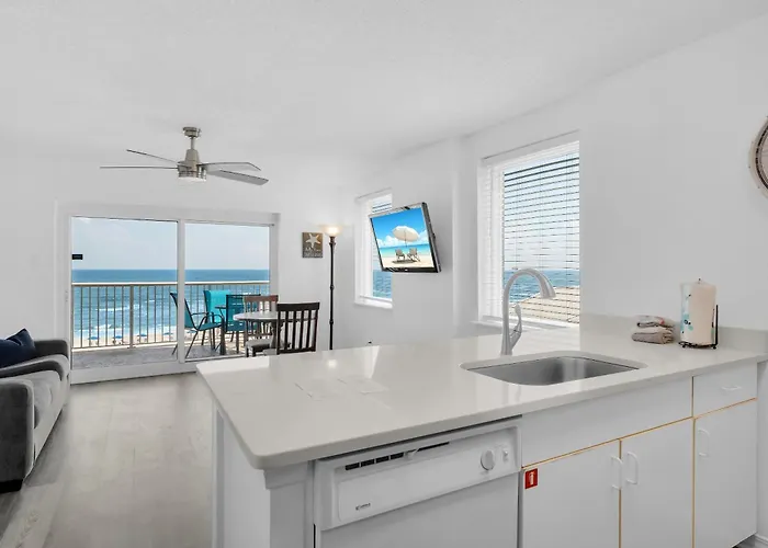 Royal Palms 508 Beachfront Escape *